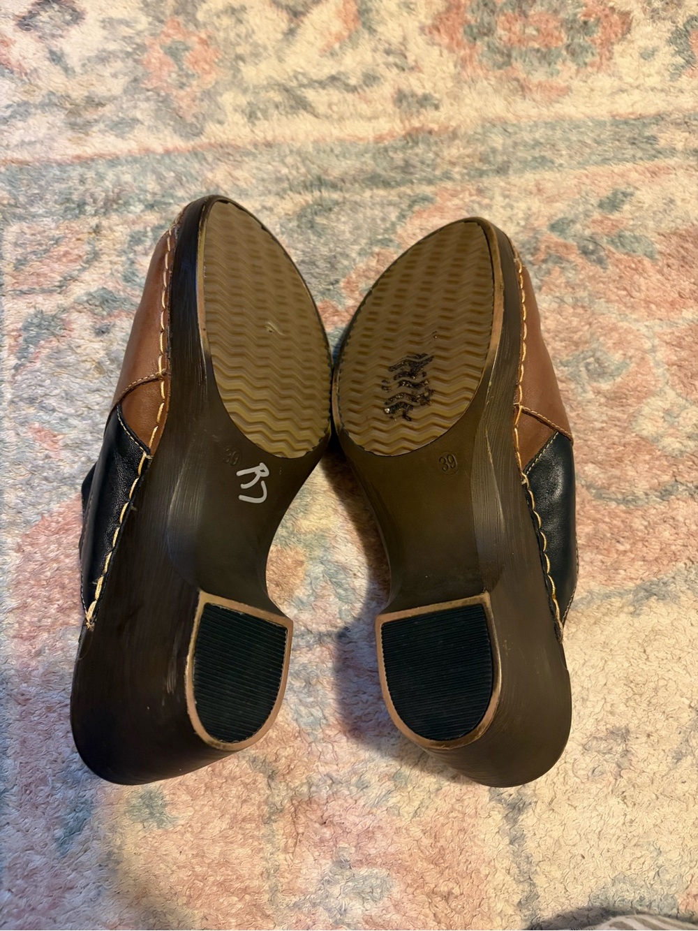 Spring Step Clogs - Picture 5 of 5